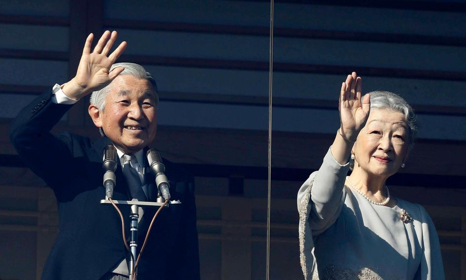 2. Januar 2013: Kaiser Akihito und Kaiserin Michiko zeigen sich zu den traditionellen Neujahrsfeierlichkeiten am kaiserlichen Palast.