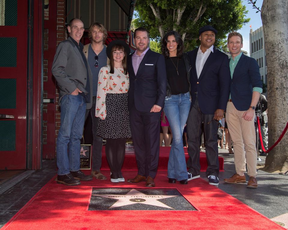 4. März 2015: Chris O'Donnell wird mit einem Stern auf Hollywoods "Walk of Fame" geehrt und seine Schauspielkollegen Miguel Ferrer, Eric Christian Olsen, Renee Felice Smith, Daniela Ruah, LL Cool J und Barrett Foa, feiern mit ihm diesen besonderen Tag. 4. März 2015: Chris O'Donnell wird mit einem Stern auf Hollywoods "Walk of Fame" geehrt und seine Schauspielkollegen Miguel Ferrer, Eric Christian Olsen, Renee Felice Smith, Daniela Ruah, LL Cool J und Barrett Foa, feiern mit ihm diesen besonderen Tag.