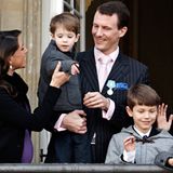 15. Januar 2012: Zum 40-jährigen Thronjubiläum von Königin Margrethe zeigt sich die dänische Königsfamilie auf dem Rathausbalkon