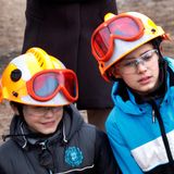 9. März 2013  Prinzessin Marie besucht mit ihren Söhnen Felix und Nikolai die "Danish Emergency Management Agency" in Haderslev, wo den Prinzen Katastrophenschutz demonstriert wird.