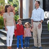 14. August 2015  Heute ist sein großer Tag - Prinz Henrik von Dänemark wird eingeschult. Begleitet wird er dabei natürlich von seinen Eltern Prinzessin Marie und Prinz Joachim. Auch seine Schwester Prinzessin Athena ist mit dabei.