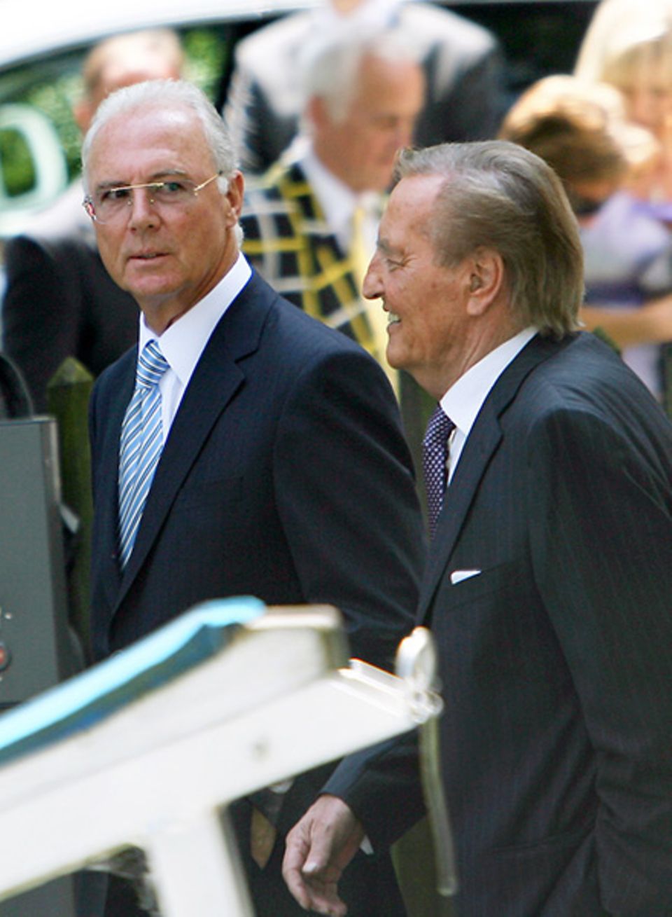 Zu den Hochzeitsgästen gehörten auch Franz Beckenbauer und UEFA-Vizepräsident Gerhard Mayer-Vorfelder