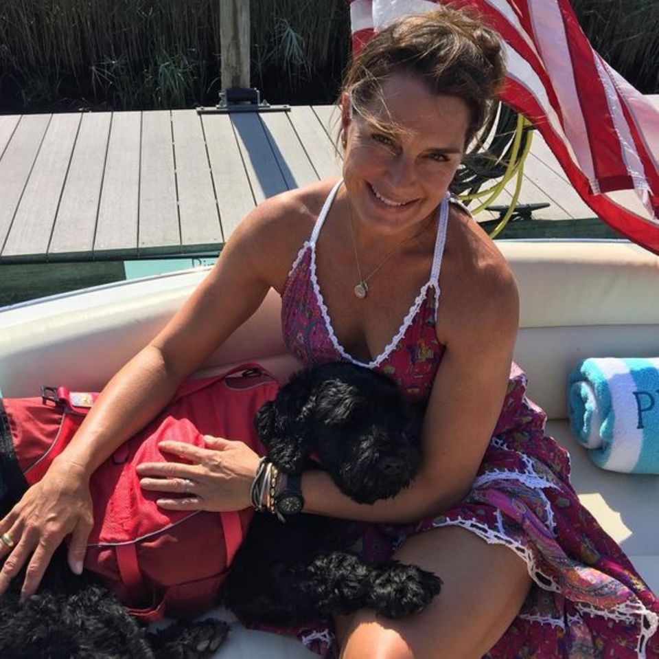 Brooke Shields stellt uns hier ihre dritte Tochter vor, wie sie gerne sagt.