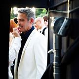 Auch Mr. Clooney bekommt den letzten Schliff verpasst