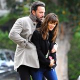 11. Dezember 2014 Eng umschlungen spazieren Ben Affleck und Jennifer Garner durch Los Angeles.