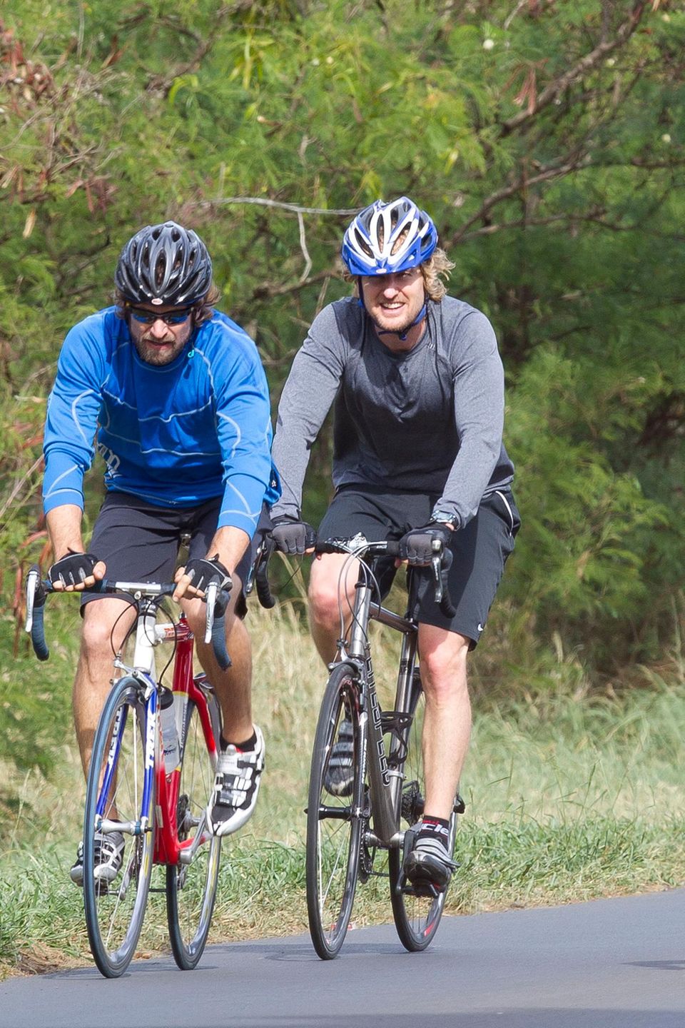 Im Urlaub auf Hawaii macht Owen Wilson mit einem Freund eine Fahrradtour. Im Urlaub auf Hawaii macht Owen Wilson mit einem Freund eine Fahrradtour.