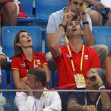 "Da oben ist der Ball": Das spanische Kronprinzenpaar beim Handball