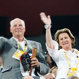 König Harald V und Königin Sonja von Norwegen bei der Eröffnungsfeier der olympischen Spiele