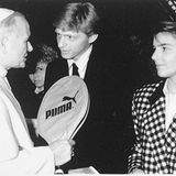 19. Dezember 1986: Ein neues Spielzeug für Pabst Johannes Paul II