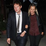 Zwischen Model Kate Moss und ihrem Toyboy Nikolai von Bismark liegen 13 Jahre Altersunterschied.