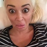 Diese Grimasse ist das Ergebnis eines Selfie-Versuchs von Daniela Katzenberger.