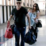 Am Flughafen von Los Angeles sind Brian Austin Green und Megan Fox mit ihrem kleinen Sohn auf dem Weg zum Flieger.