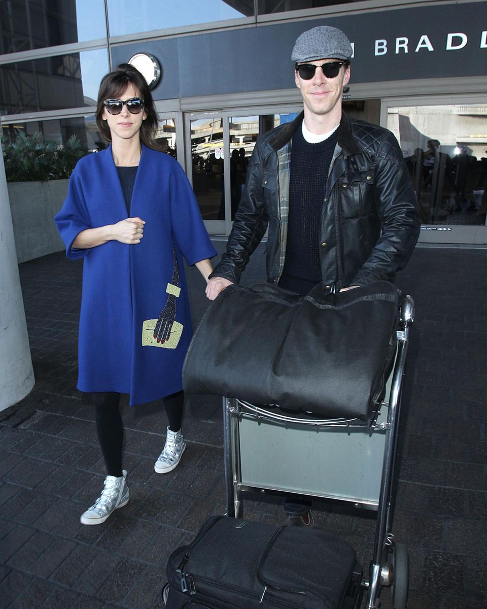 Sophie Hunter und Benedict Cumberbatch haben gerade erst geheiratet, da fliegen sie von London nach Los Angeles. Honeymoon? Fehlanzeige, der "Sherlock"-Star muss arbeiten und hat einen Auftritt bei "Jimmy Kimmel".