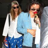 Cara Delevingne und Selena Gomez kommen nach ihrem gemeinsamen Frankreich-Urlaub wieder in Los Angeles an.