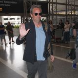 Matthew Perry ist kurz vor seinem Abflug in Los Angeles bestens gelaunt.