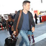 "Game of Thrones"-Star Nikolaj Coster-Waldau kommt am Flughafen von Los Angeles an.