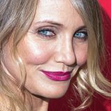 Die strahlend blauen Augen von Cameron Diaz leuchten mit mattpinkem Lippenstift noch kräftiger.