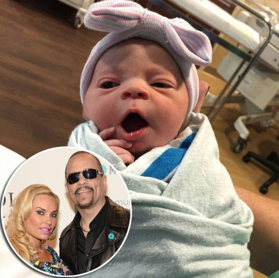 November 2015: Kaum ist sie auf der Welt, da hat Chanel Nicole auch schon einen eigenen Instagram-Account. Den betreuen natürlich Mama Coco Austin und Papa Ice-T, die nahezu jeden Moment ihrer Tochter festhalten und diese mit der Öffentlichkeit teilen. November 2015: Kaum ist sie auf der Welt, da hat Chanel Nicole auch schon einen eigenen Instagram-Account. Den betreuen natürlich Mama Coco Austin und Papa Ice-T, die nahezu jeden Moment ihrer Tochter festhalten und diese mit der Öffentlichkeit teilen.