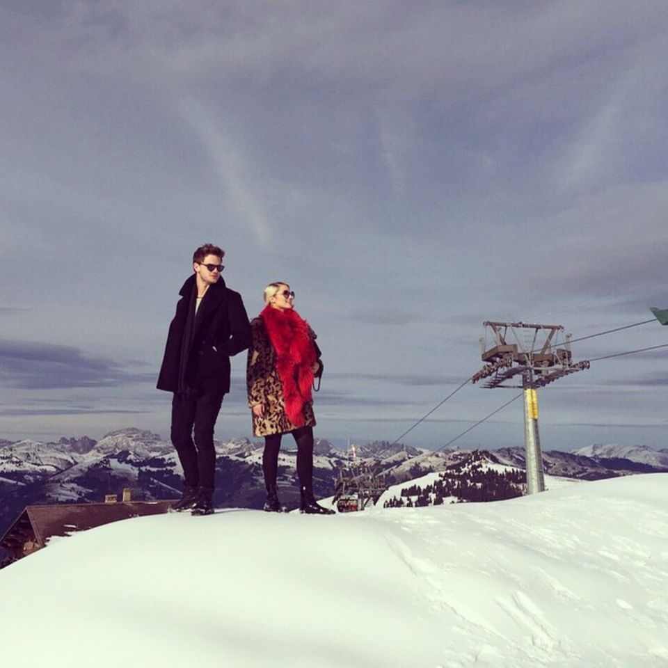 Dianna Agron macht Urlaub in der Schweiz, in Gstaad freut sie sich über den Schnee.