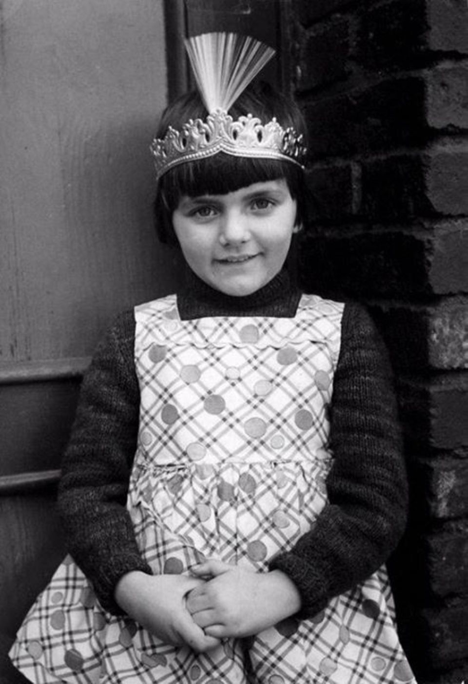 Birgit Schrowange "Ganz lang ist es her" erinnert sich Birgit Schrowange an dieses alte Foto, auf dem sie aussieht wie eine kleine Prinzessin. Birgit Schrowange "Ganz lang ist es her" erinnert sich Birgit Schrowange an dieses alte Foto, auf dem sie aussieht wie eine kleine Prinzessin.
