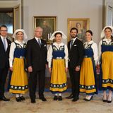 Gruppenbild zum Abschluss: Prinz Daniel, Prinzessin Victoria, König Carl Gustaf, Königin Silvia, Prinz Carl Philip, Sofia Hellqvist und Prinzessin Madeleine