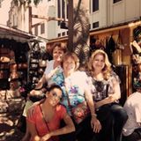 September 2013  Eva Longoria verbringt einen entspannten Nachmittag mit ihrer Familie in Los Angeles.