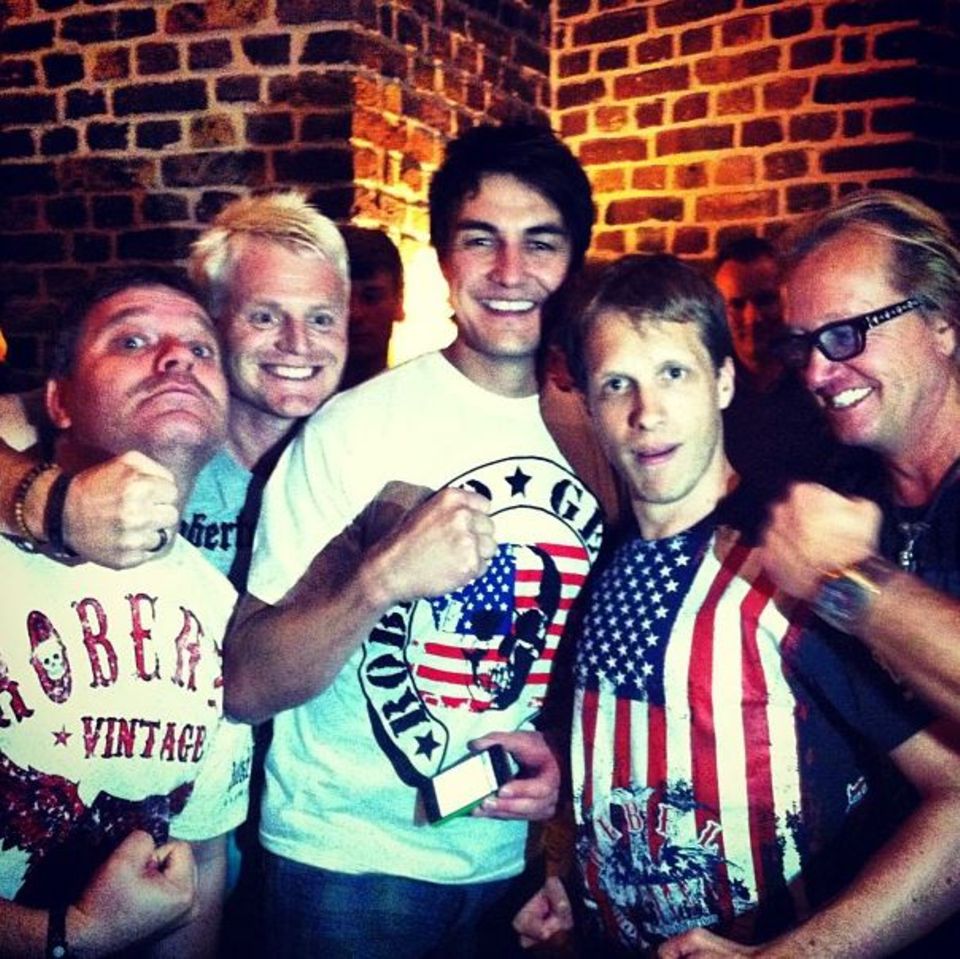 Geballte Männerpower: Elton, Guido Cantz, Matze Knop und Oli Pocher tragen T-Shirts aus der Kollektion von Robert Geiss. Geballte Männerpower: Elton, Guido Cantz, Matze Knop und Oli Pocher tragen T-Shirts aus der Kollektion von Robert Geiss.