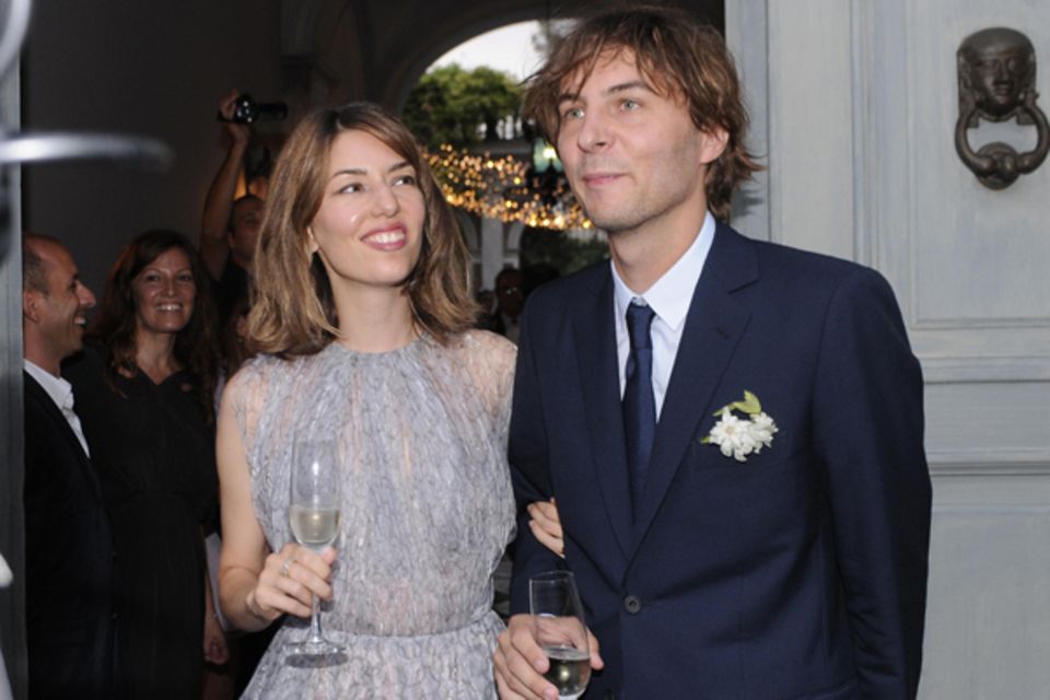 27. August 2011: Sofia Coppola heiratet Thomas Mars in ihrer süditalienische Heimatstadt Bernalda . 27. August 2011: Sofia Coppola heiratet Thomas Mars in ihrer süditalienische Heimatstadt Bernalda .