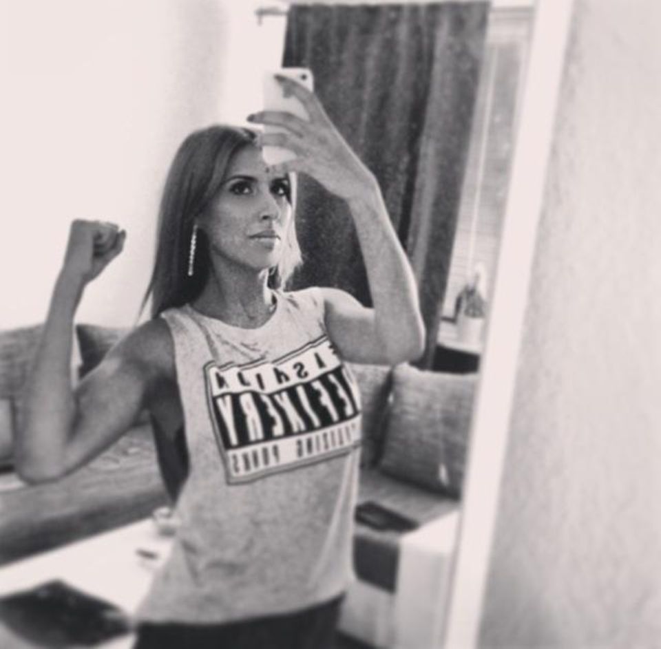 Ex-"Monrose"-Sängerin Senna Gammour ist stolz auf ihre Muskeln und postet auf Facebook: "Der Moment wo du merkst das Sport doch nicht so grausam ist" Ex-"Monrose"-Sängerin Senna Gammour ist stolz auf ihre Muskeln und postet auf Facebook: "Der Moment wo du merkst das Sport doch nicht so grausam ist"