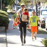 27. September 2015  Gwen Stefani ist mit ihren Kids auf dem Weg zum Sonntagsgottesdienst in Los Angeles.