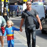 21. August 2013  An seinem fünften Geburtstag hat sich Zuma für das Superman Kostüm entschieden. Mit Mama Gwen, Bruder Kingston und Papa Gavin ist der Kleine in London unterwegs.