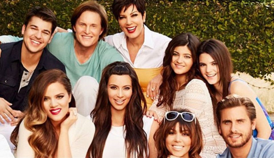 Kris Jenner hat ins Fotoarchiv gegriffen und ein Familienbild geteilt, das noch vor ihrer Trennung von Bruce Jenner entstanden ist.