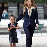 8. Juli 2014: Jennifer Lopez nimmt ihre Tochter Emme mit nach Paris auf eine Shoppingtour.
