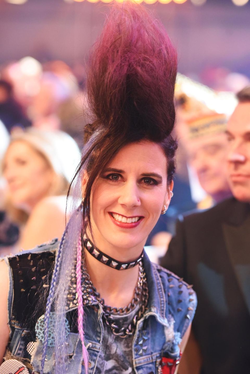 Welche deutsche Politikerin macht hier auf Punkerin? Welche deutsche Politikerin macht hier auf Punkerin?