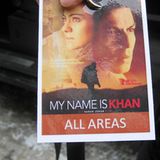 Der Bollywoodstar Shahrukh Khan lief zwar nicht vor die Gala.de-Linse, aber ein Fahrer aus der "My Name Is Khan"-Crew zeigt weni