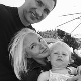 7. Juli 2016   Hayden Panettiere und Wladimir Klitschko strahlen vor Dankbarkeit über ihre kleine Familie. Kaya zaubert den beiden ein Dauerlächeln ins Gesicht.