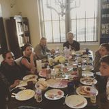 30. November 2015  Die Patchwork-Familie versammelt sich zum gemeinsamen Frühstück. Auch Barbara ist extra gekommen.