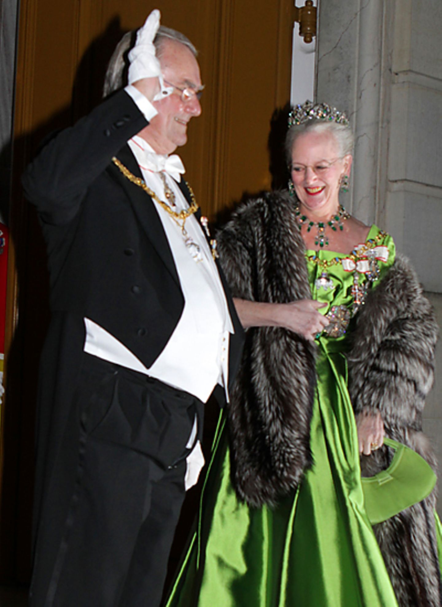 1. Januar 2011: Beim diesjährigen Neujahrsempfang auf Schloss Amalienborg bemekrt Prinz Henrik nicht, dass seine Hose offensteht