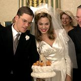 Hochzeitsmode Ende der 30er Jahre: In "Der gute Hirte" (2006) ist Angelinas Jolie Brustpartie muschelähnlich abgenäht.