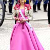 Prinzessin Elena von Spanien präsentiert sich in leuchtendem Pink.