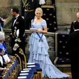 Kronprinz Haakon und Mette-Marit suchen sich in der Kirche ihren Platz.