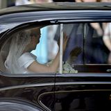 Ihre letzten Minuten als ledige Frau: Prinzessin Victoria in dem Wagen, der sie zum Stockholmer Storkyrkan bringt.