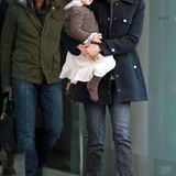 17. November 2010: Ob die Reise zurück nach Down Under geht? Nicole Kidman und Keith Urban sind mit Töchterchen Sunday Rose auf