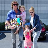 4. Mai 2013 Keith Urban und Nicole Kidman sind mit ihren Mädchen auf dem Weg zu einer geburtstagsfeier in Los Angeles. Noch scheinen die beiden Kleinen nicht sehr glücklich über den Ausflug zu sein.