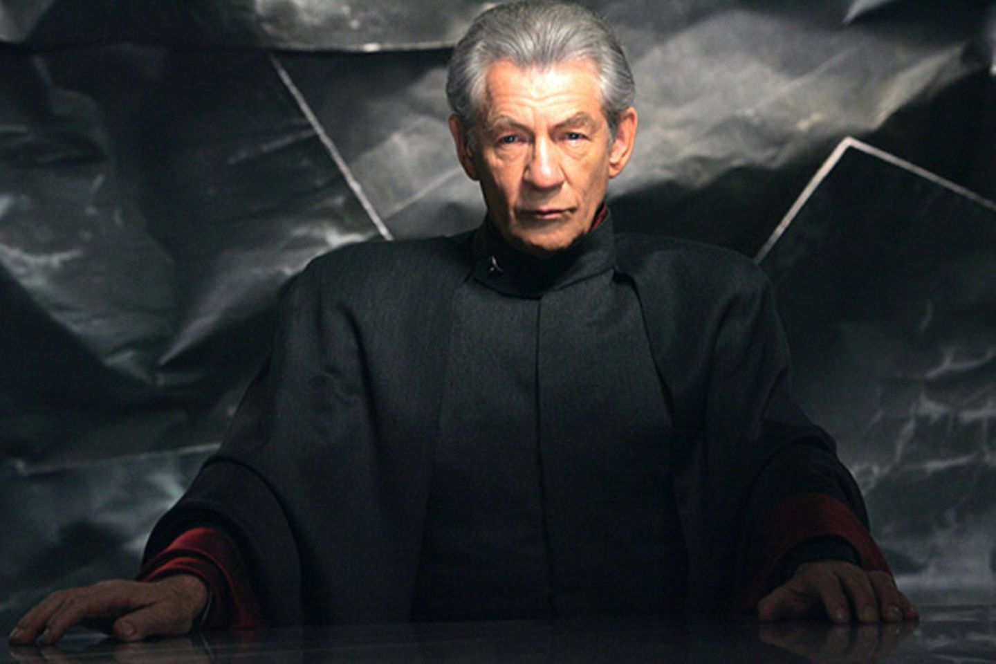 2006 zeigt Ian McKellen als Magneto in "X-Men 3" seine Anziehungskraft.