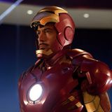 Auch im zweiten Teil von "Iron Man" zieht Robert Downey Jr. seine Rüstung über.