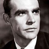 Thomas Sean Connery wurde 1930 in Fountainbridge, Edinburgh, als Sohn eines Hilfsarbeiters und einer Putzfrau geboren.
