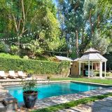 Adele  Die Rekordsängerin hat für 9,5 Millionen Dollar diese Traumvilla in Beverly Hills erstanden.