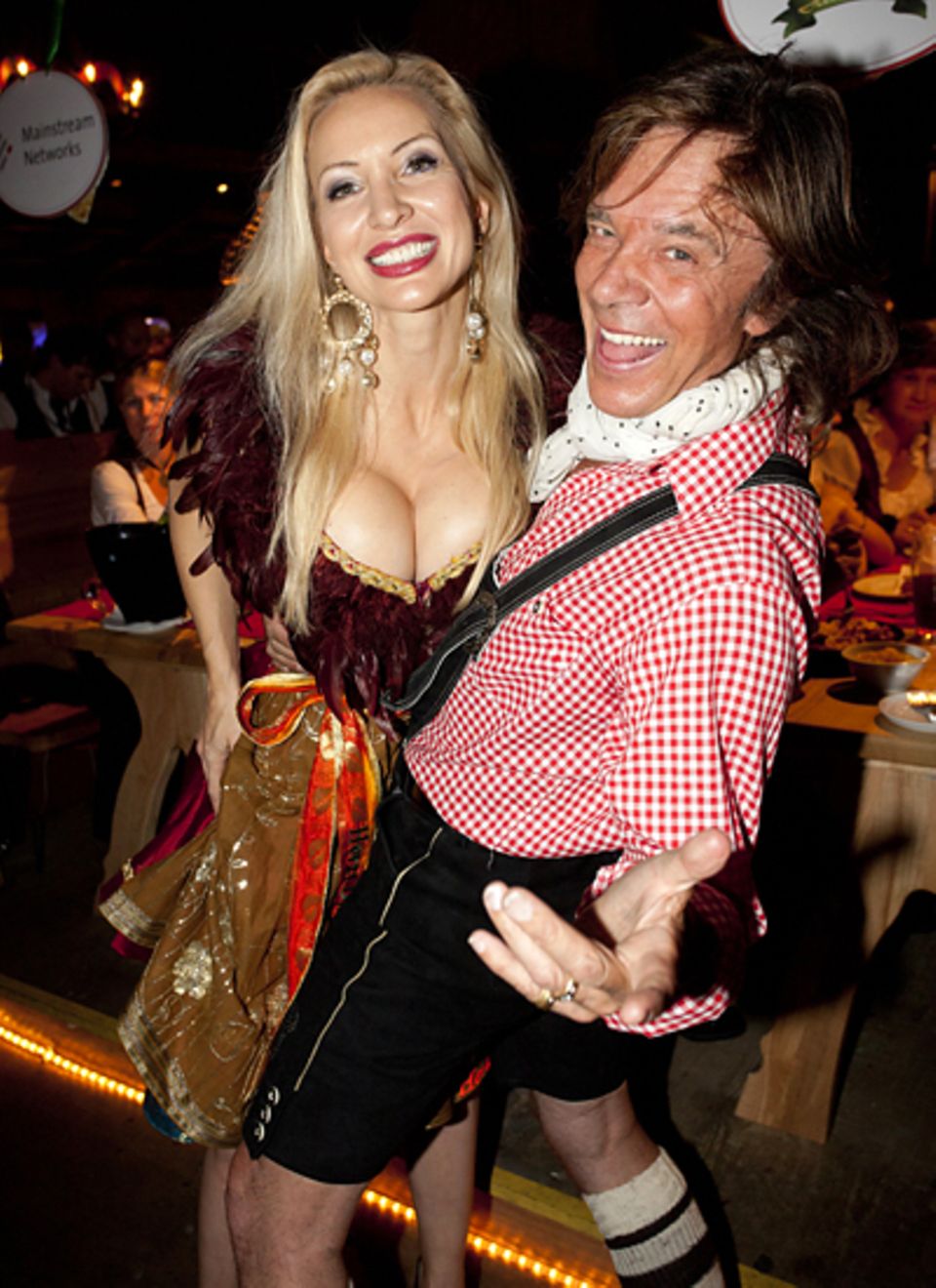 Oktoberfest 2011: Ramona und Jürgen Drews schwingen das Tanzbein. Oktoberfest 2011: Ramona und Jürgen Drews schwingen das Tanzbein.