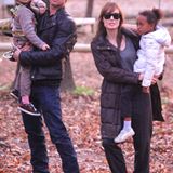 Ein süßes Familienbild: Brad Pitt und Angelina Jolie mit ihren Töchtern Shiloh und Zahara.